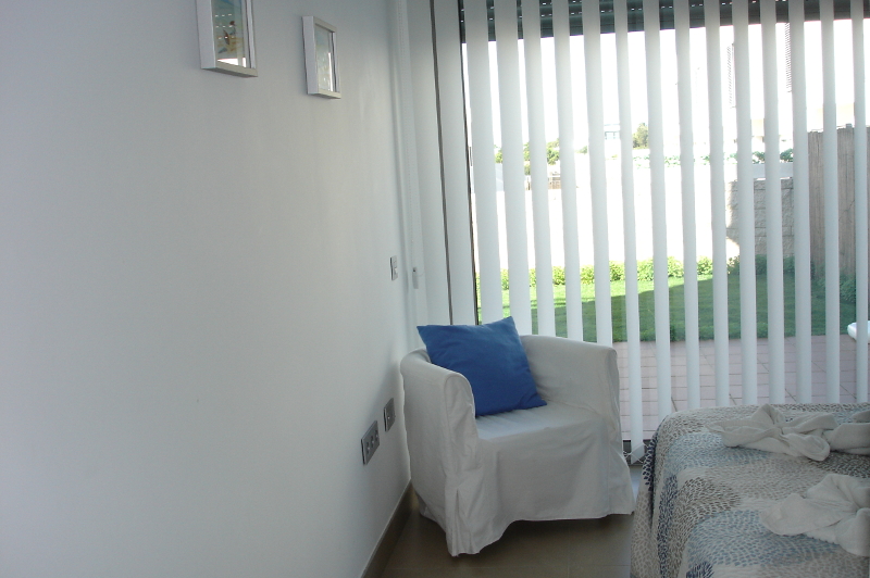 Dormitorio principal: Cama de matrimonio de 1.50 m.
